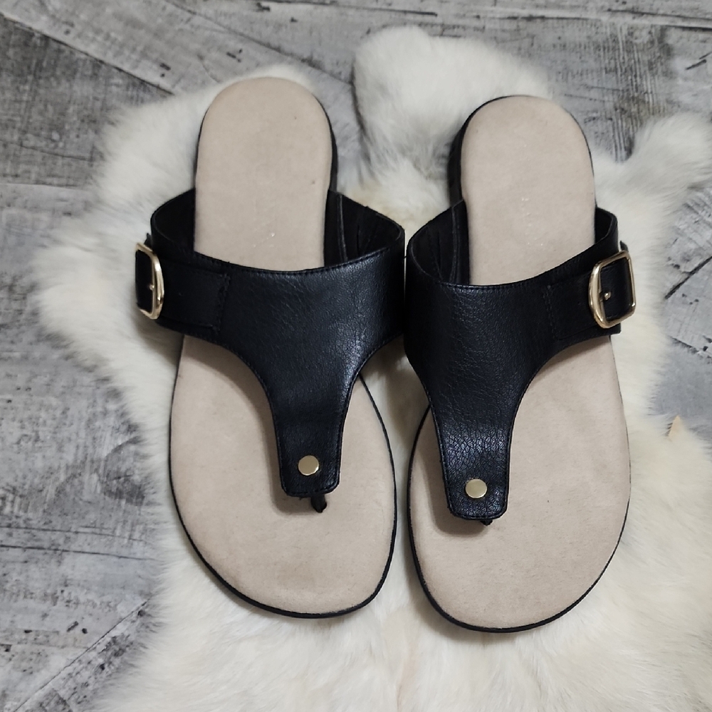 Aubrey Lynn Black and Cream Sandals with Cushioned Footbed